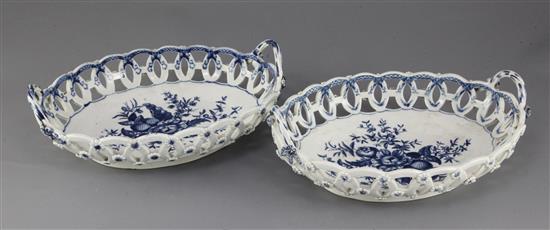A near pair of Worcester pine cone pattern oval baskets, c.1775, 27cm and 28cm, crack to one handle